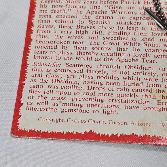 Vintage 1967 Apache Tear Legend Polished Stone Tie Tac On Original Card - Picture 3 of 6